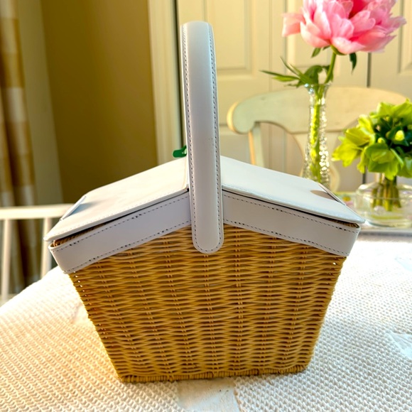 Kate Spade picnic basket novelty bag - Picture 3 of 9